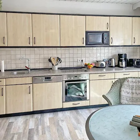 Wildbiene Apartment