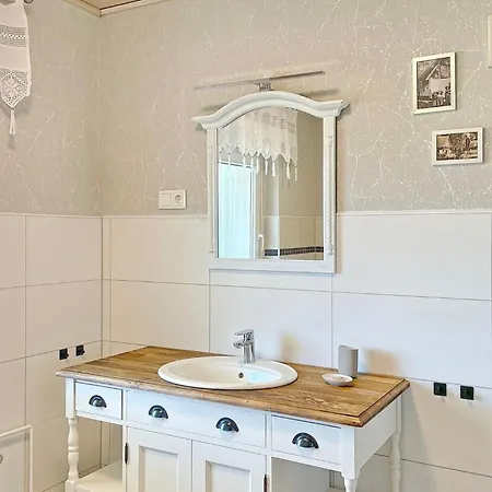 Wildbiene Apartment *