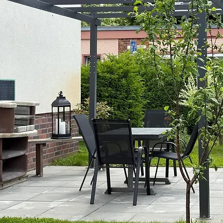 Wildbiene Apartment