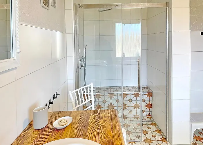 Lägenhet Wildbiene Kleeden